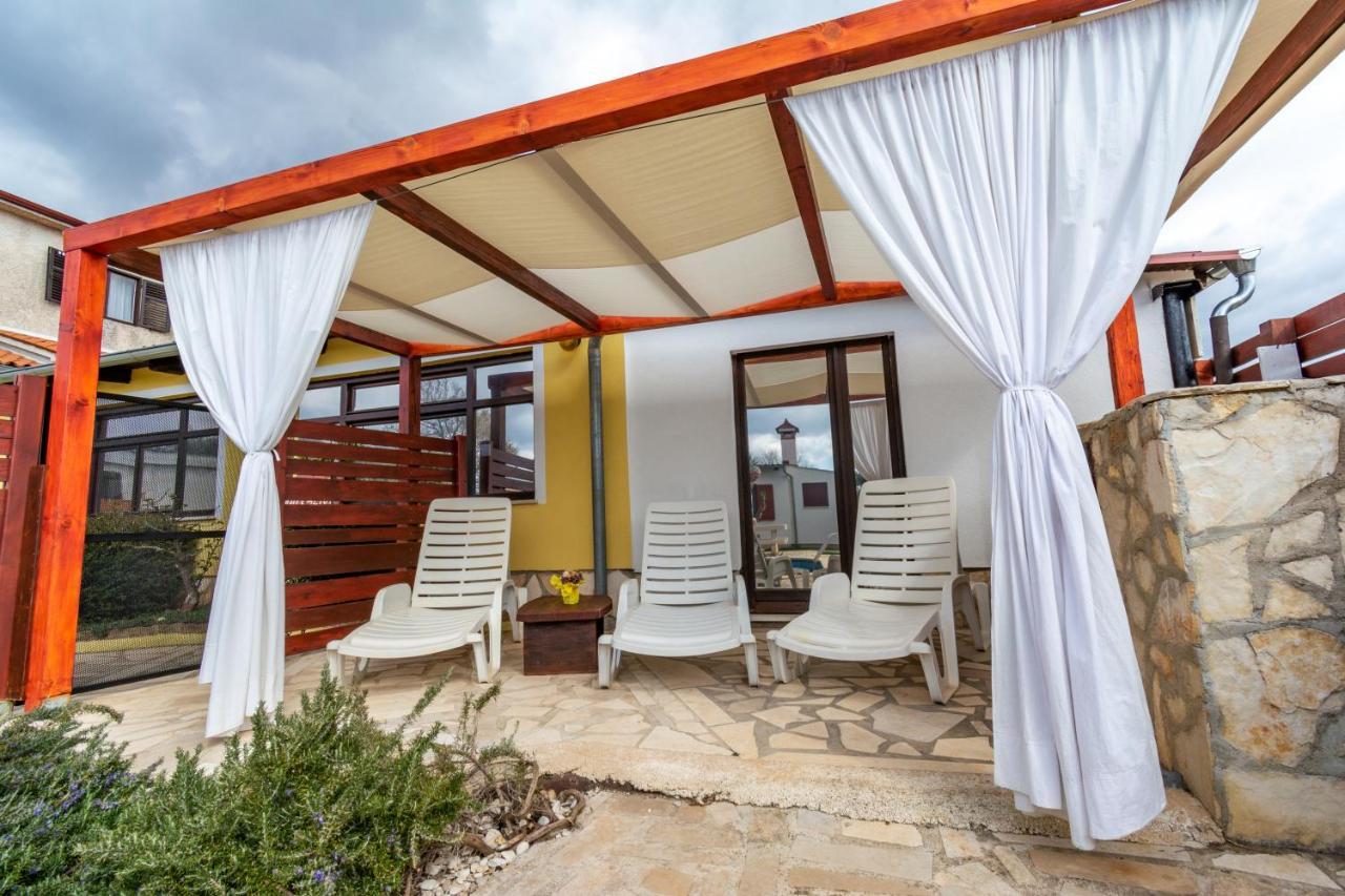 Вилла House 1119 Muntic Экстерьер фото
