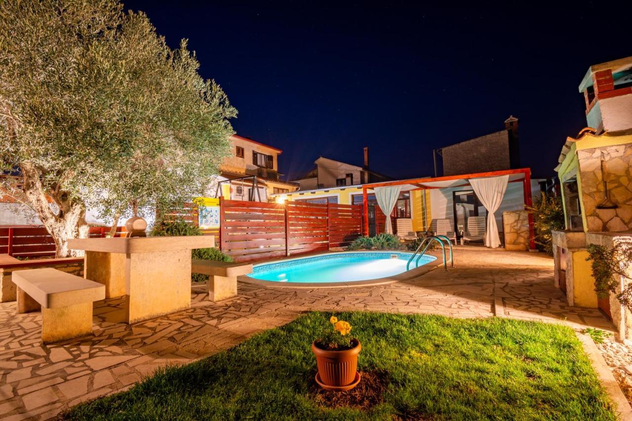 Вилла House 1119 Muntic Экстерьер фото